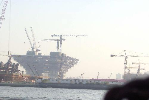 中國2010年上海世博會中國館于2009年1月4日實現主體結構封頂。按計劃，中國館工程項目將于今年9月全部完工，并于當月30日交付布展。